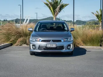 Mitsubishi Lancer 2018 photo 5