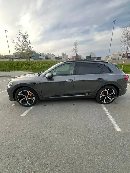 Audi E-Tron 2022 photo 2