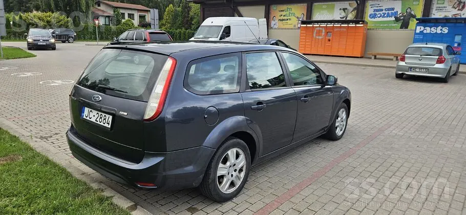 Ford Focus 2009 photo 4