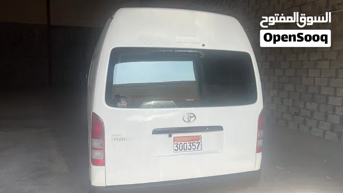 Toyota Hiace 2015 photo 4