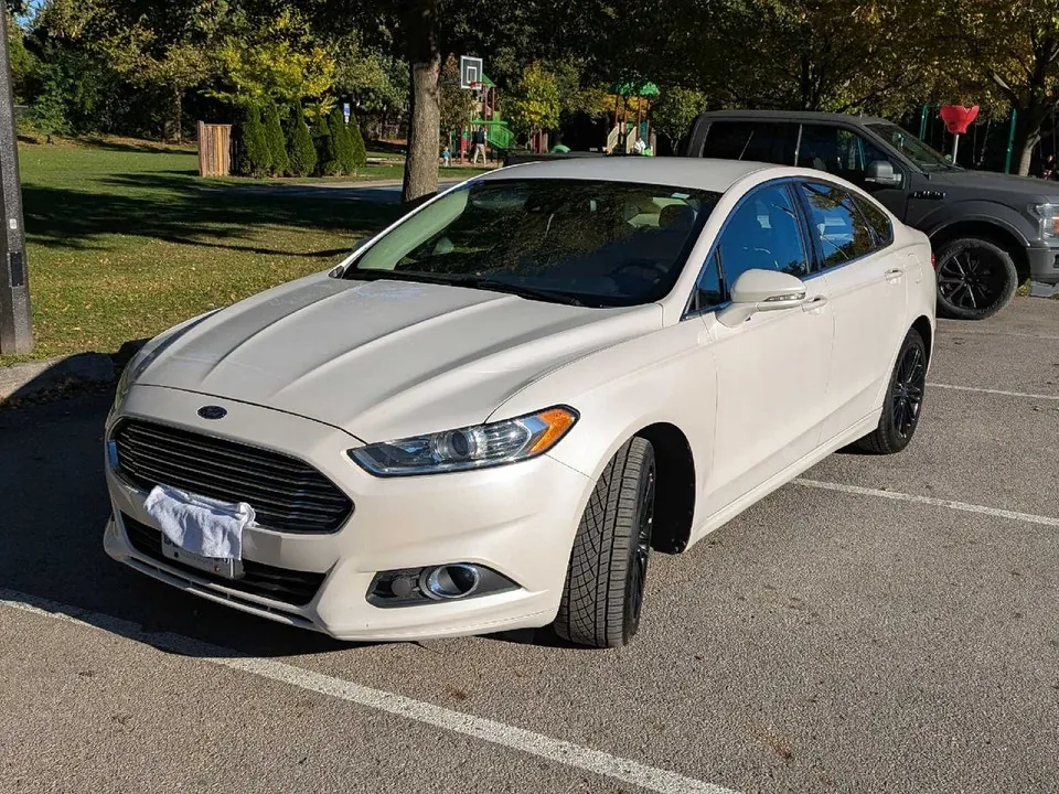 Ford Fusion 2014 photo 2