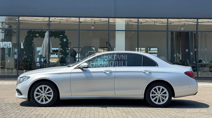 Mercedes-Benz E 200 2016 photo 5
