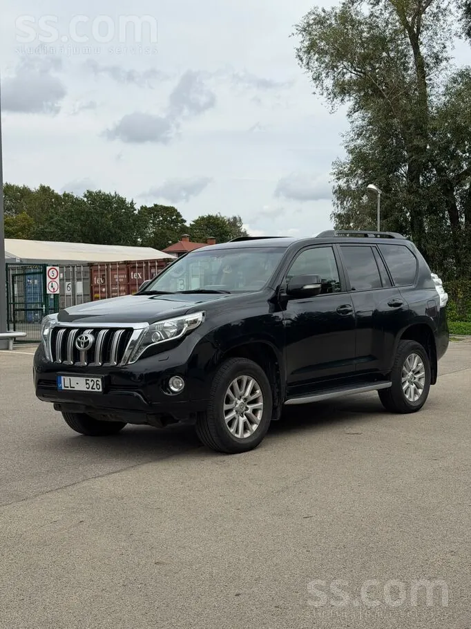 Toyota Land Cruiser 2015 photo 3