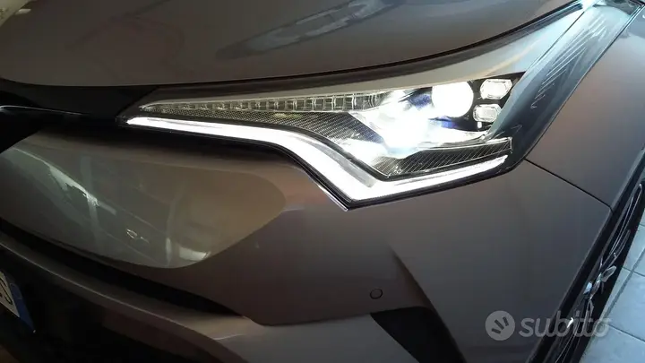 Toyota C-Hr 2017 photo 5