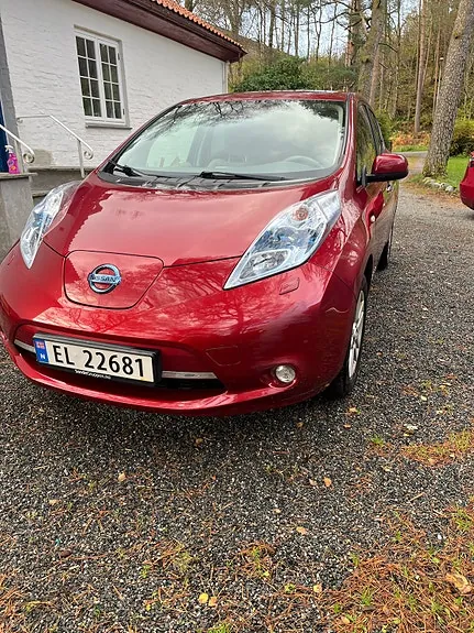 Nissan Leaf 2013 photo 2