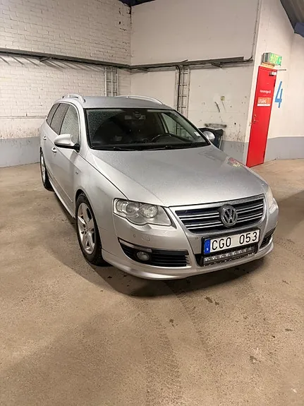 Volkswagen Passat 2010 photo 2