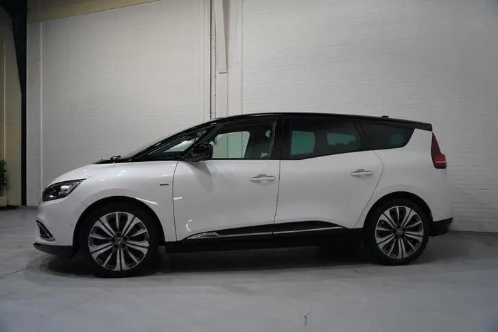 Renault Grand Scenic 2022 photo 3