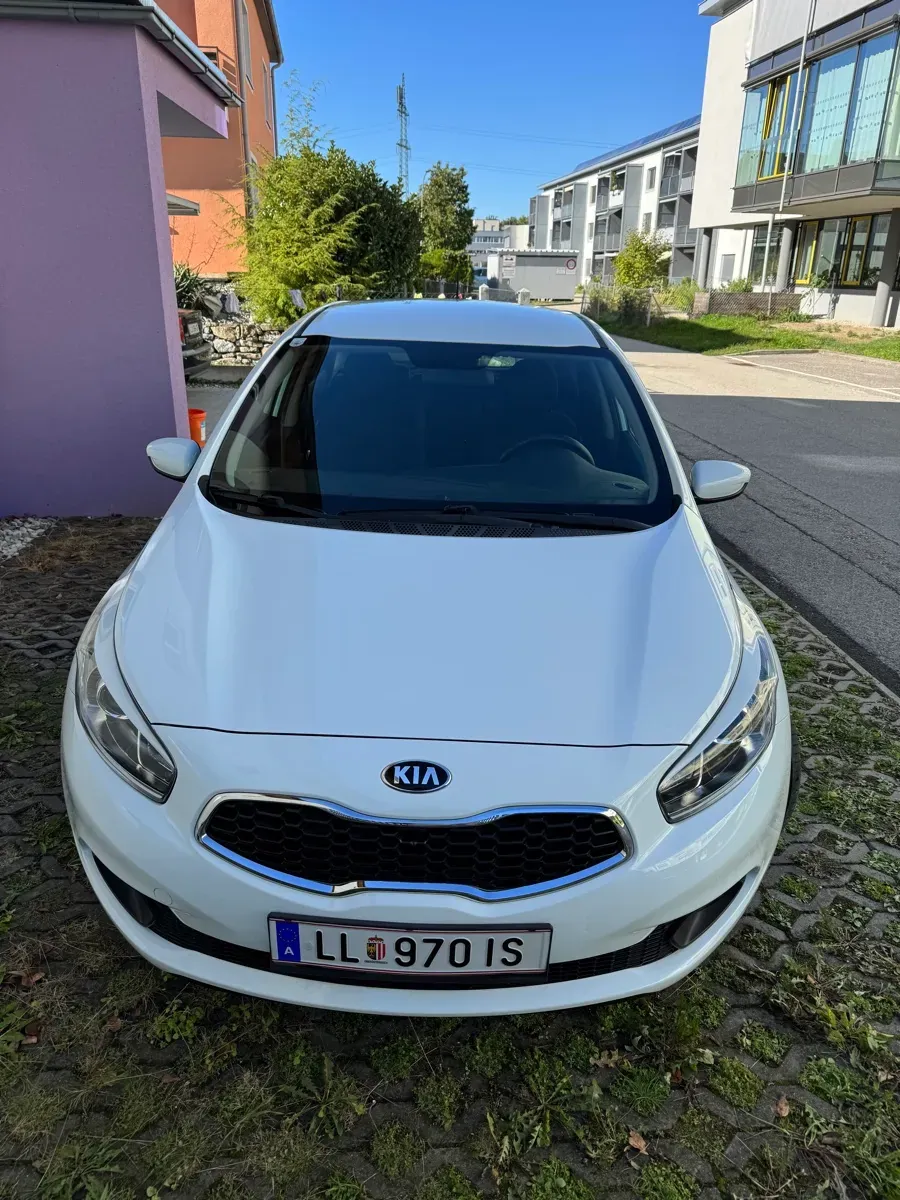 Kia Ceed 2013 photo 3