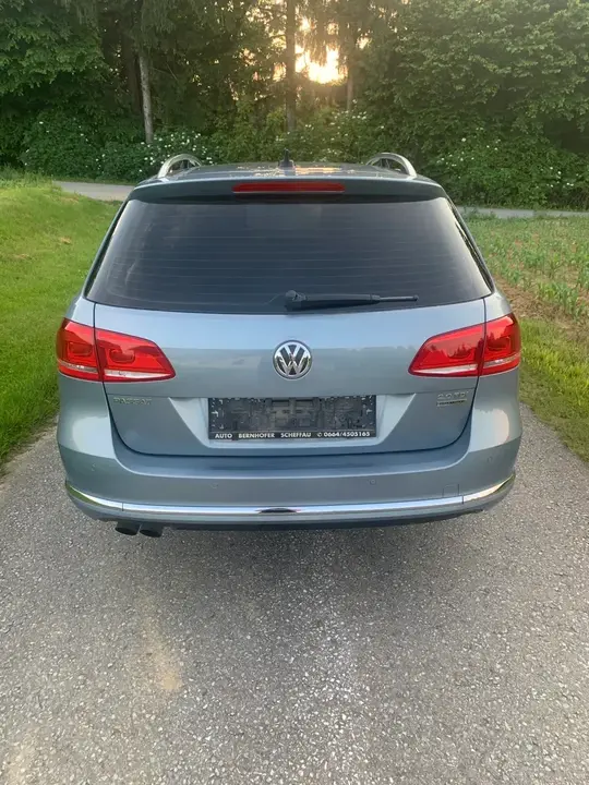 Volkswagen Passat 2012 photo 2