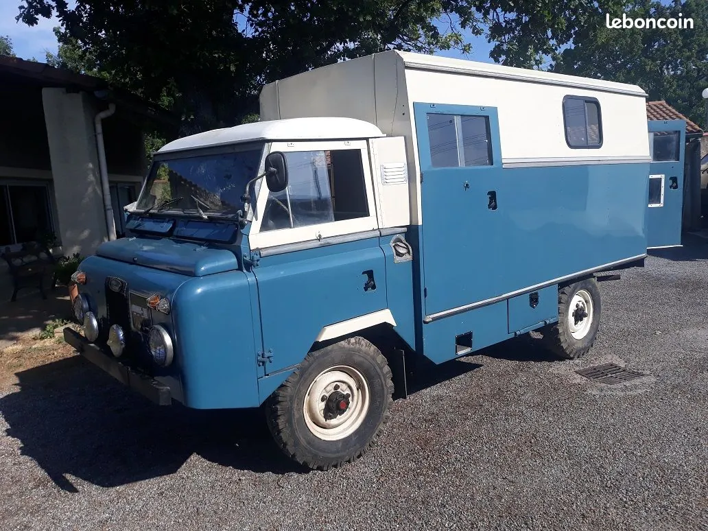 Land Rover Santana
