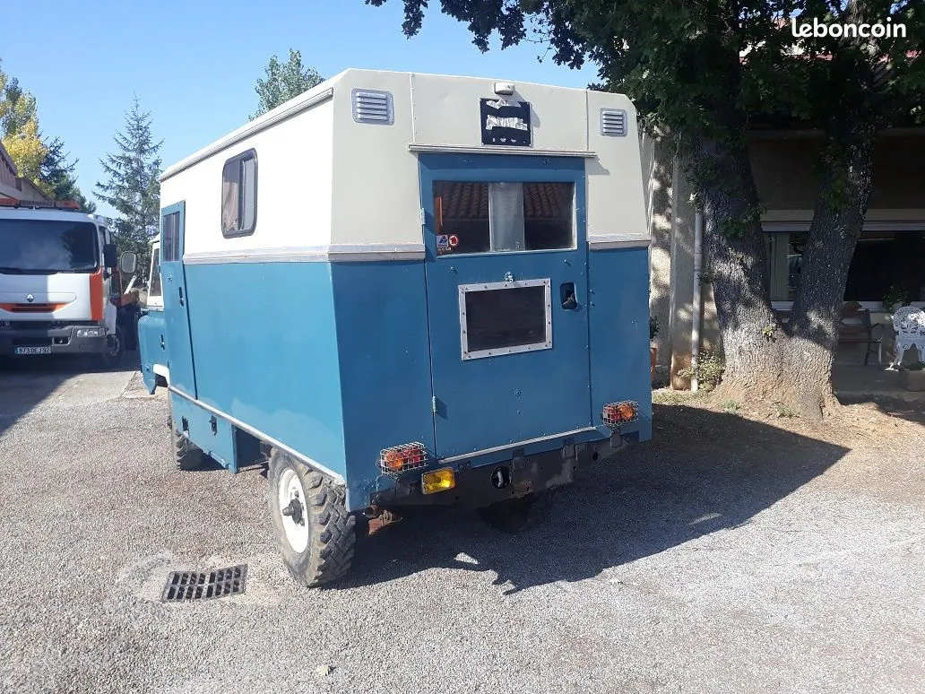 Land Rover Santana 1974 photo 2