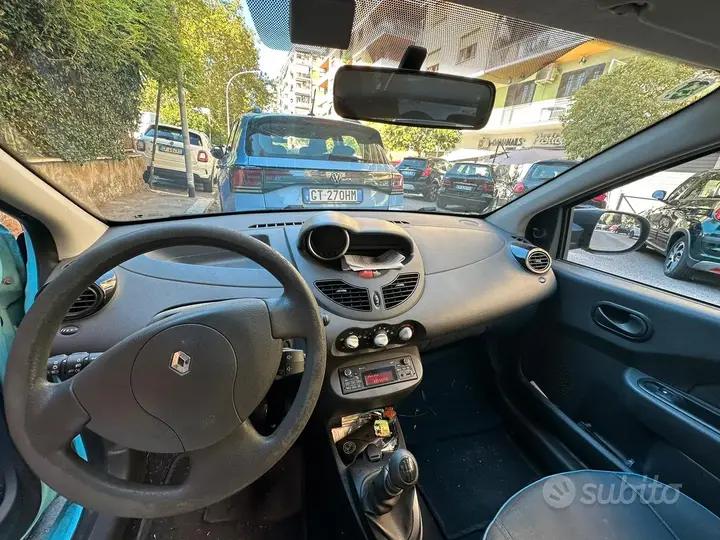 Renault Twingo 2013 photo 2