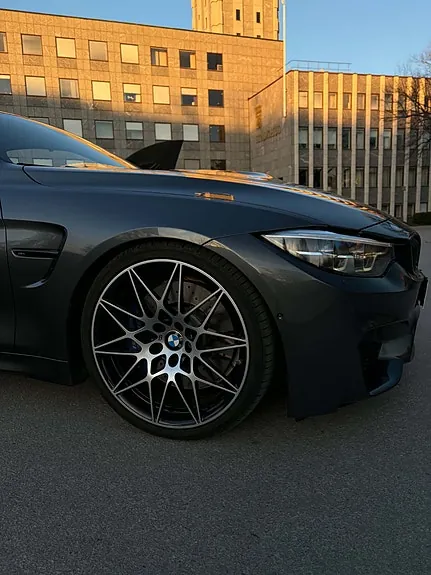 BMW M4 2018 photo 2
