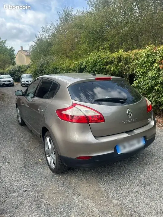 Renault Megane 2012 photo 3