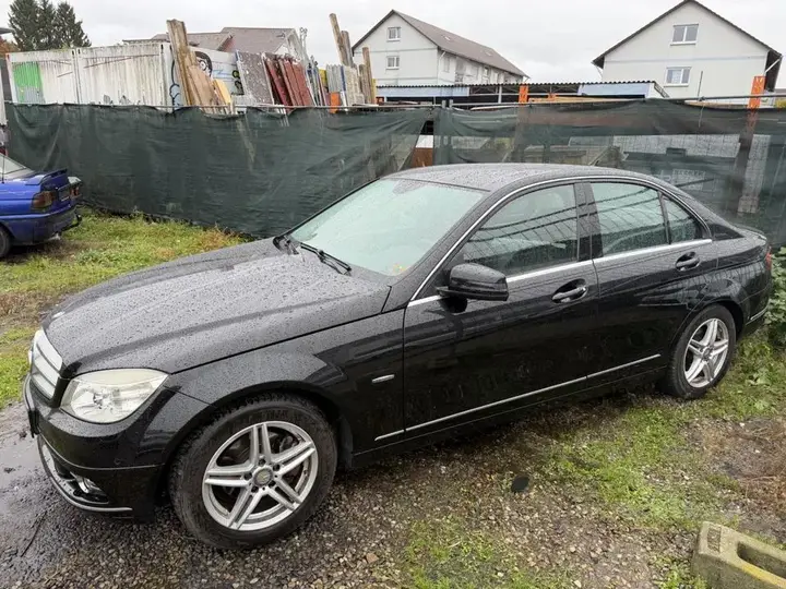 Mercedes-Benz C180