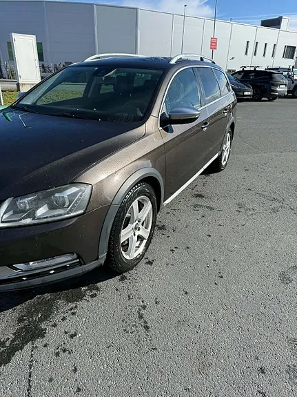 Volkswagen Passat 2012 photo 3