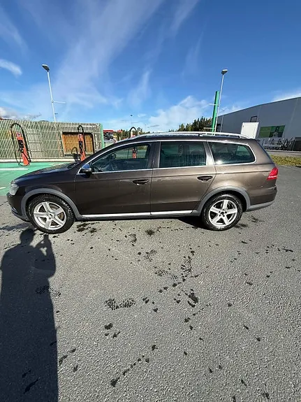 Volkswagen Passat 2012 photo 4