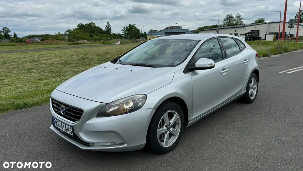 Volvo V40