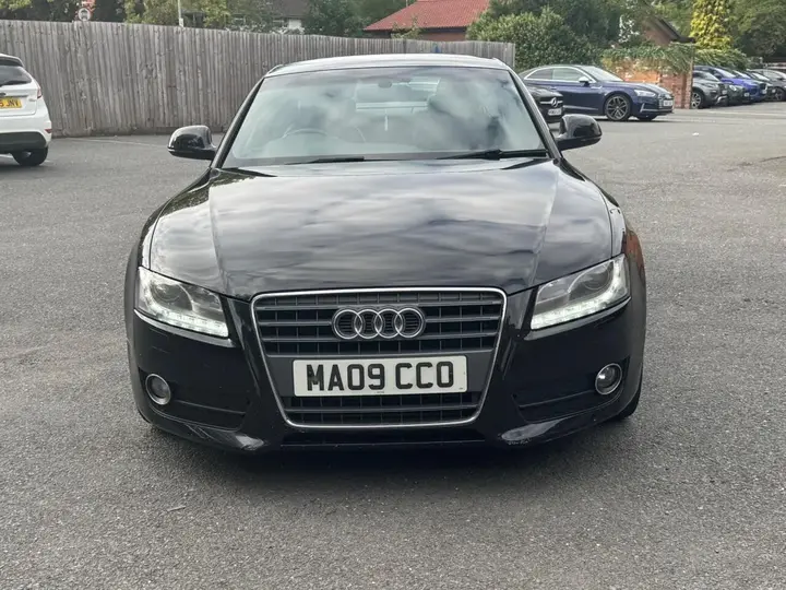 Audi A5 2009 photo 2