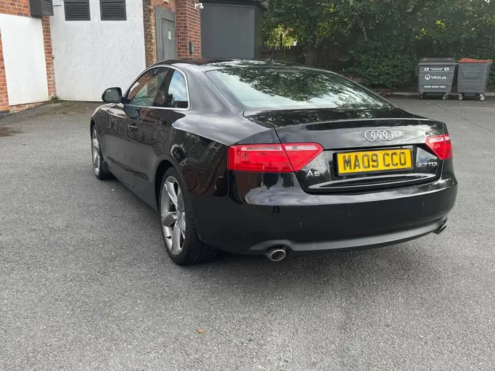 Audi A5 2009 photo 4