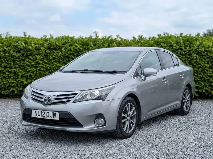 Toyota Avensis 2012 photo 3