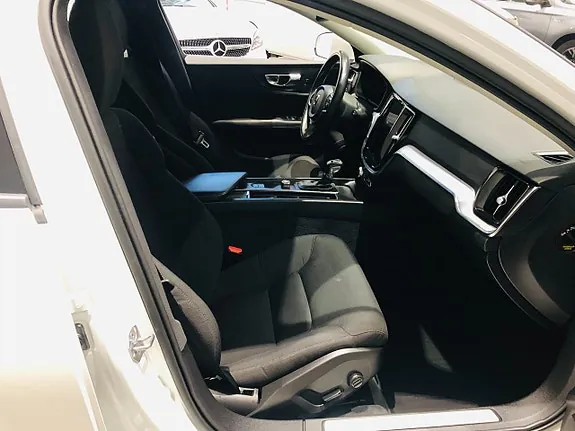 Volvo V60 2020 photo 5