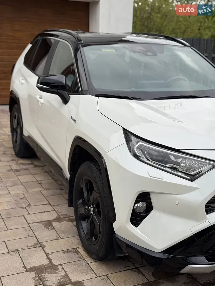 Toyota Rav4 2020 photo 3