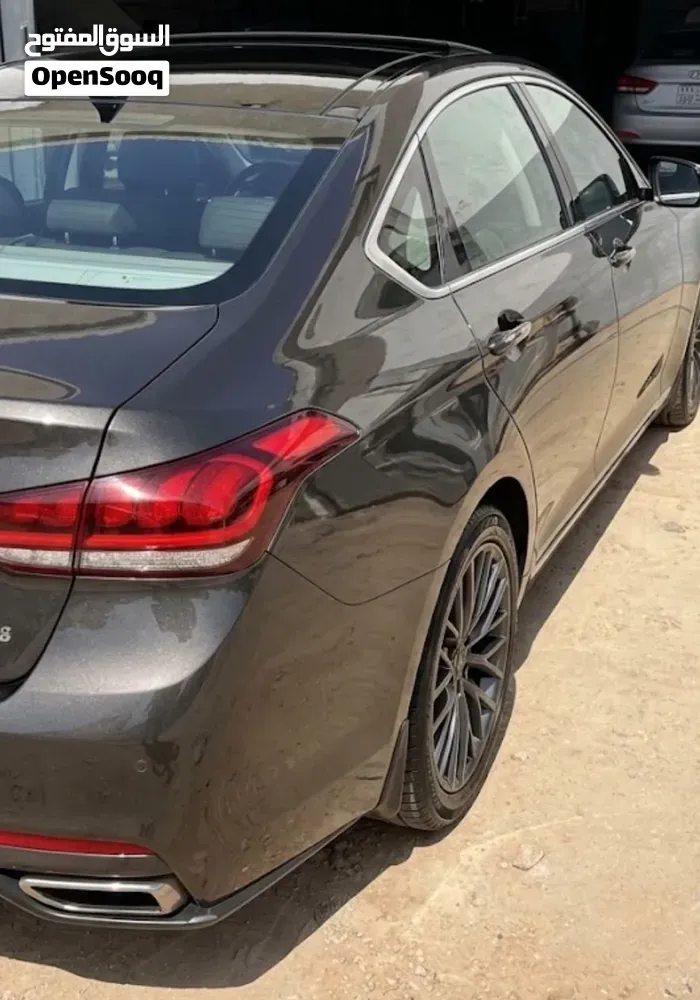 Genesis G80 2016 photo 2