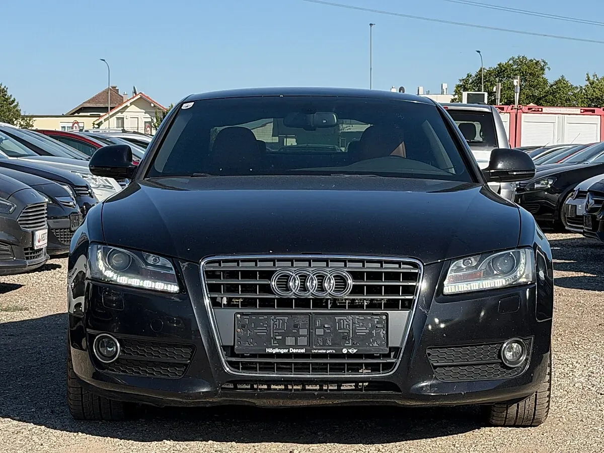 Audi A5 2009 photo 2