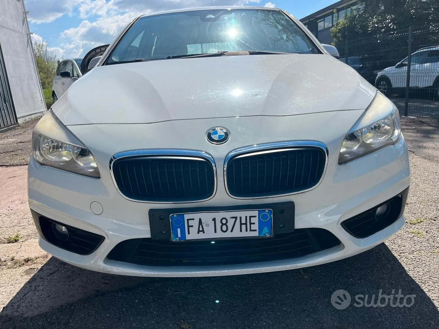 BMW 2 Series Active Tourer 2015 photo 2