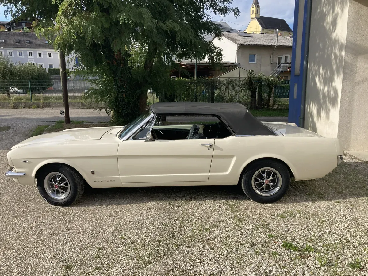 Ford Mustang 1965 photo 3