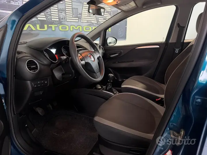 Fiat Punto 2012 photo 5