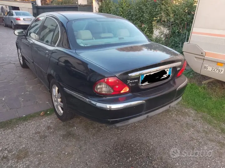 Jaguar X-Type 2005 photo 2