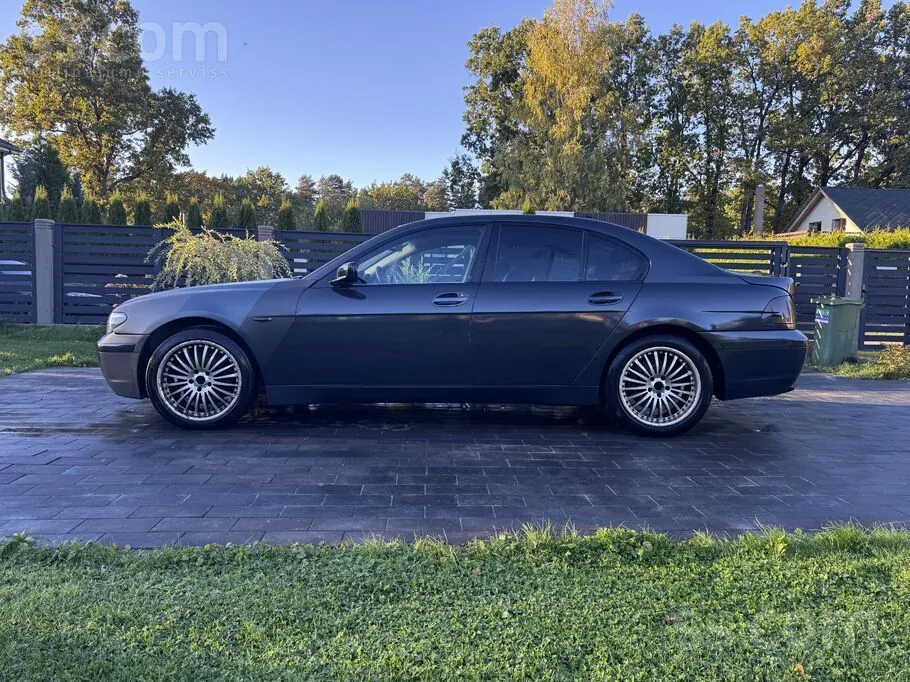 BMW 730 2005 photo 2