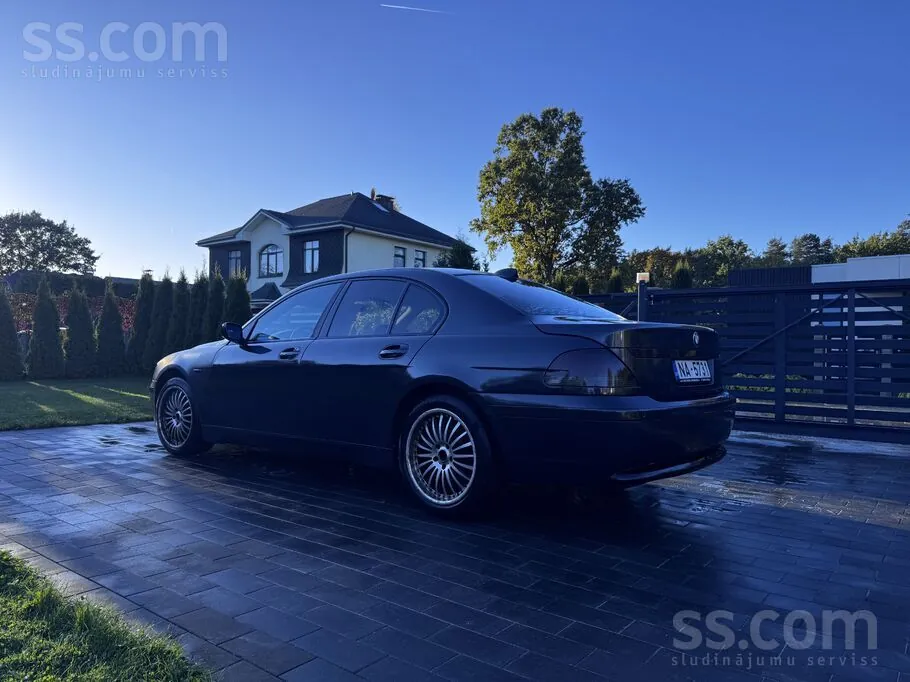 BMW 730