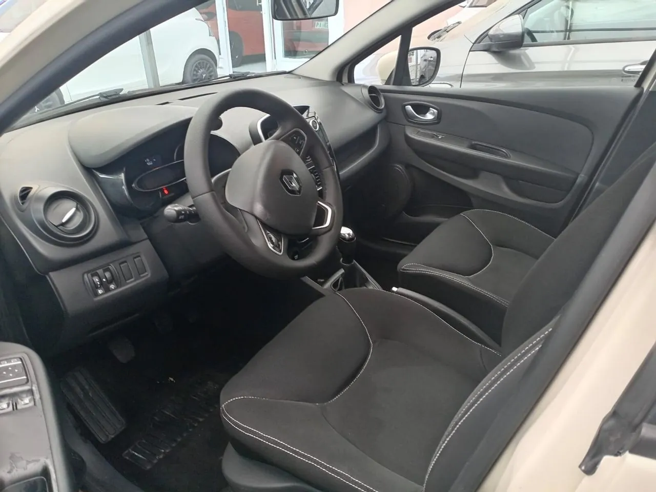 Renault Clio 2016 photo 5