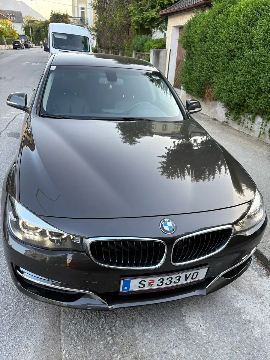 BMW 3 Series 2017 photo 2