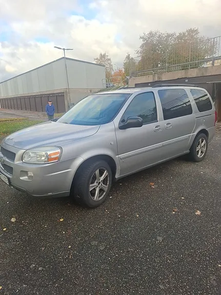Chevrolet Uplander 2008 photo 2