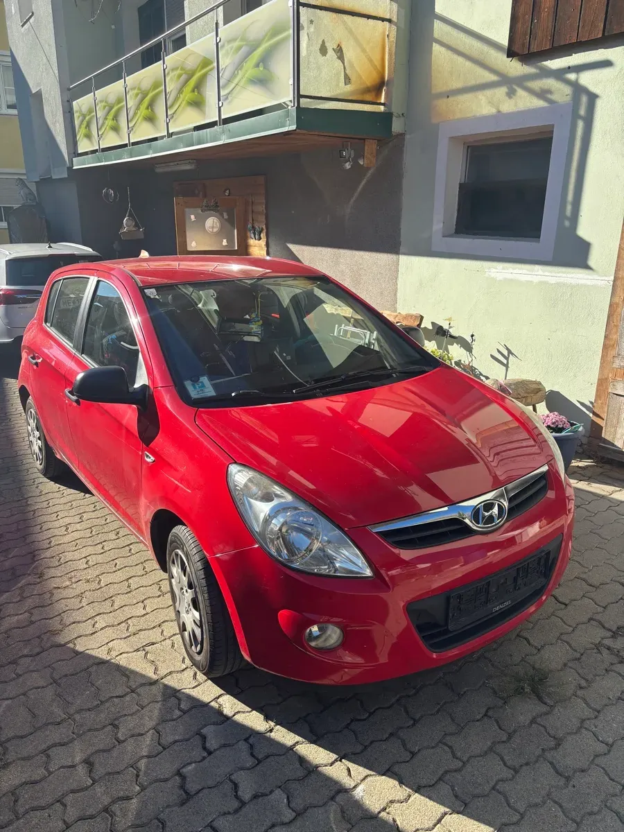 Hyundai I20 2012 photo 2