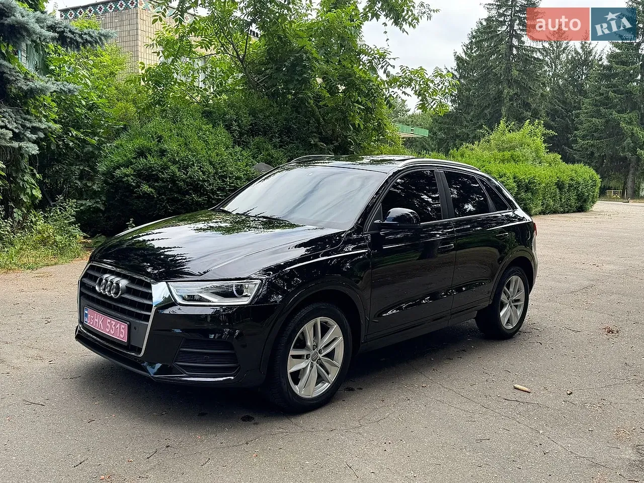 Audi Q3 2017 photo 2
