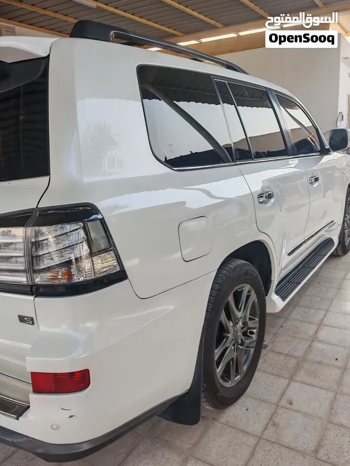 Lexus Lx 570 2010 photo 4