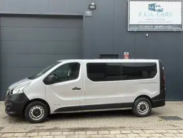 Nissan Nv300 2018 photo 2
