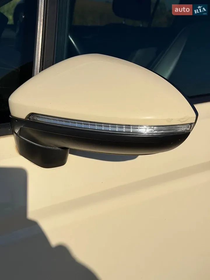 Volkswagen Touran 2019 photo 5
