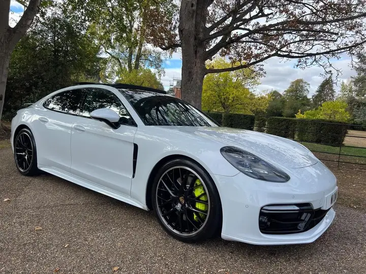 Porsche Panamera 2019 photo 3