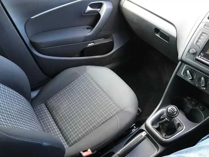 Volkswagen Polo 2016 photo 4