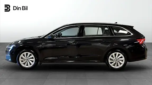 Skoda Octavia 2026 photo 2