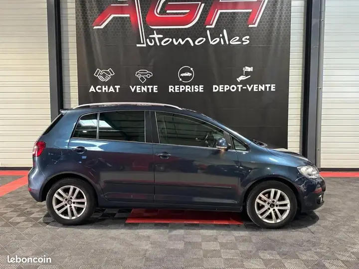 Volkswagen Golf 2010 photo 3