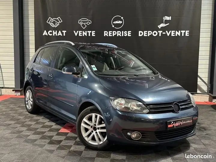 Volkswagen Golf 2010 photo 2