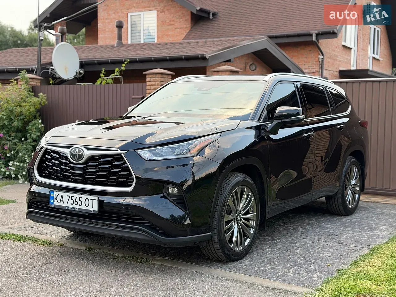 Toyota Highlander 2020 photo 2