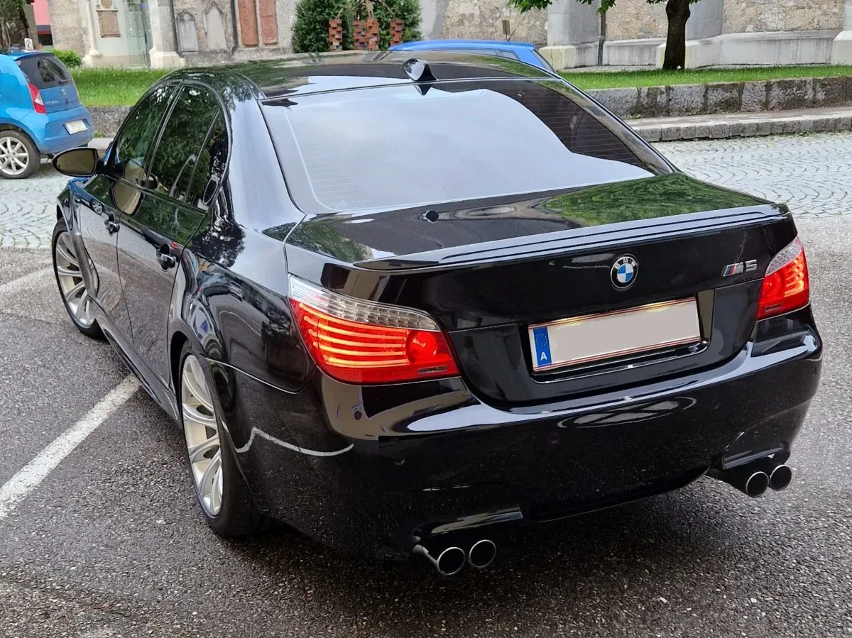 BMW 5 Series 2006 photo 2